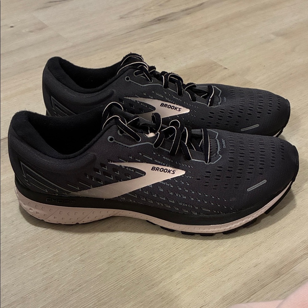 Brooks Women's Ghost Black and Light Pink Athletic Shoes
